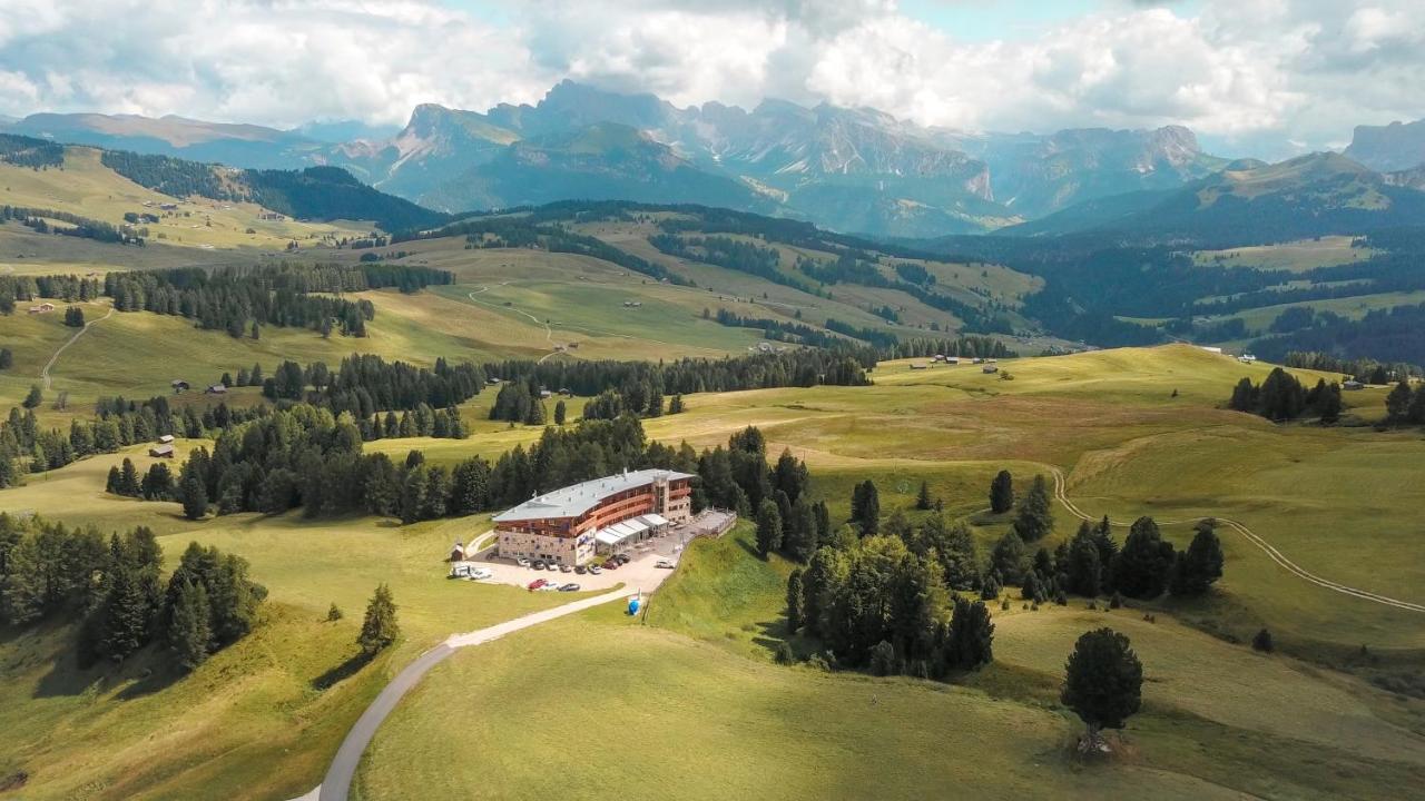 Paradiso Pure Living Vegetarian-Vegan Hotel Alpe Di Siusi Kültér fotó